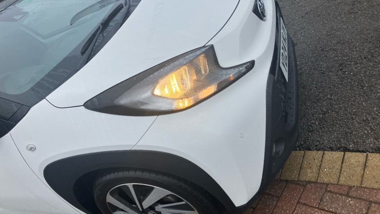 Toyota Aygo X 1.0 VVT-i Edge 5dr Petrol Hatchback